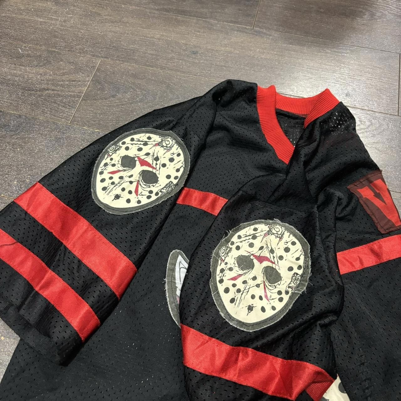 Designer Vintage Friday The 13th Jason Voorhees Jersey 00s Medium Size US M / EU 48-50 / 2 - 5 Thumbnail
