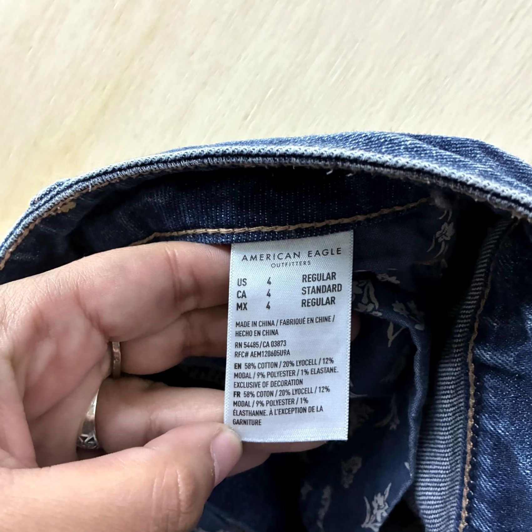 American Eagle Outfitters VINTAGE? NO — American Eagle Outfitters Jeans Women 4 Straight Distressed Medium Wash Stretch Crop 5-Pocket Denim Size 27" / US 4 / IT 40 - 3 Thumbnail