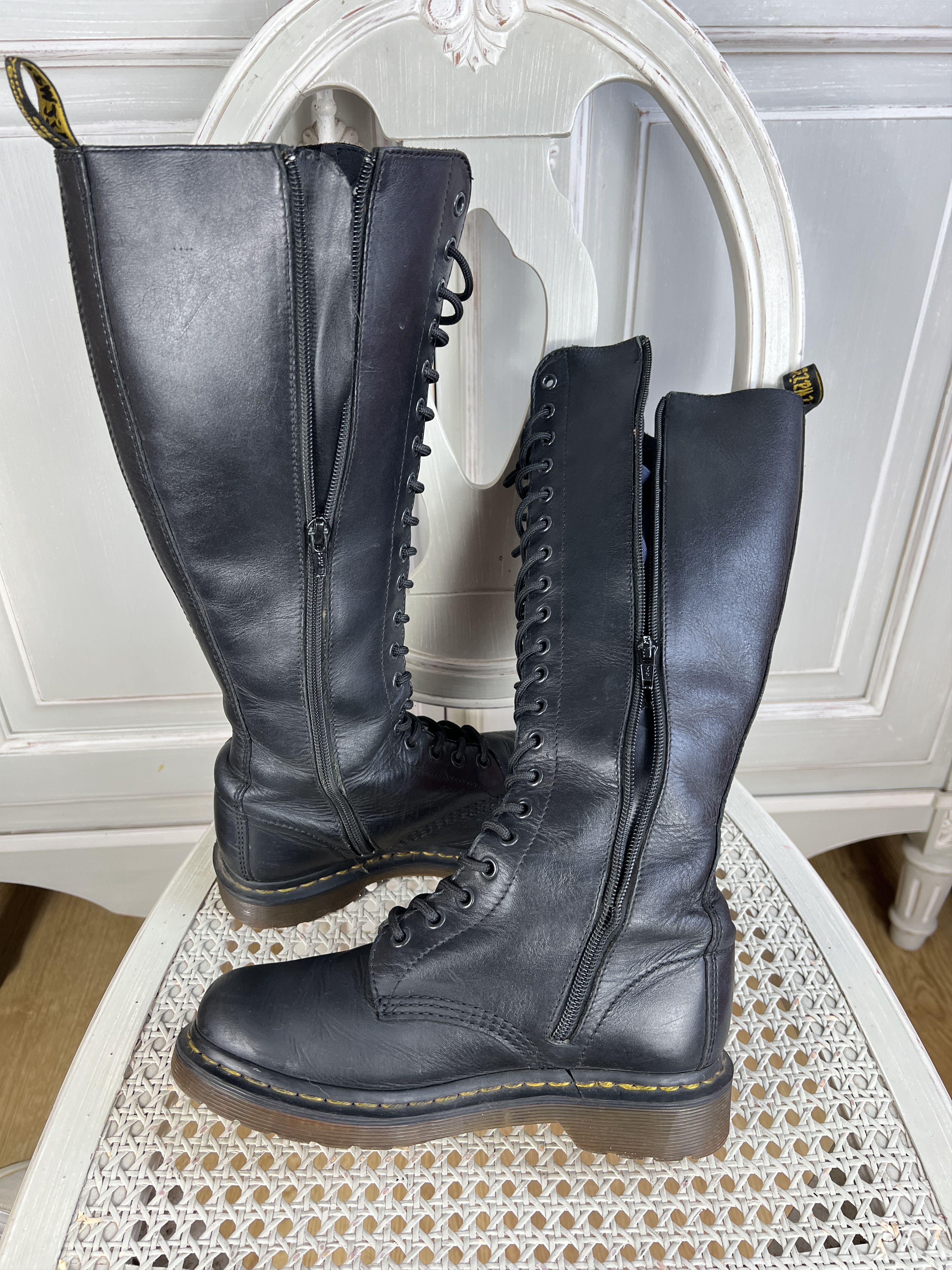 Dr. Martens DR.MARTENS LEATHER HIGH BOOTS Size US 6 / IT 36 - 5 Thumbnail