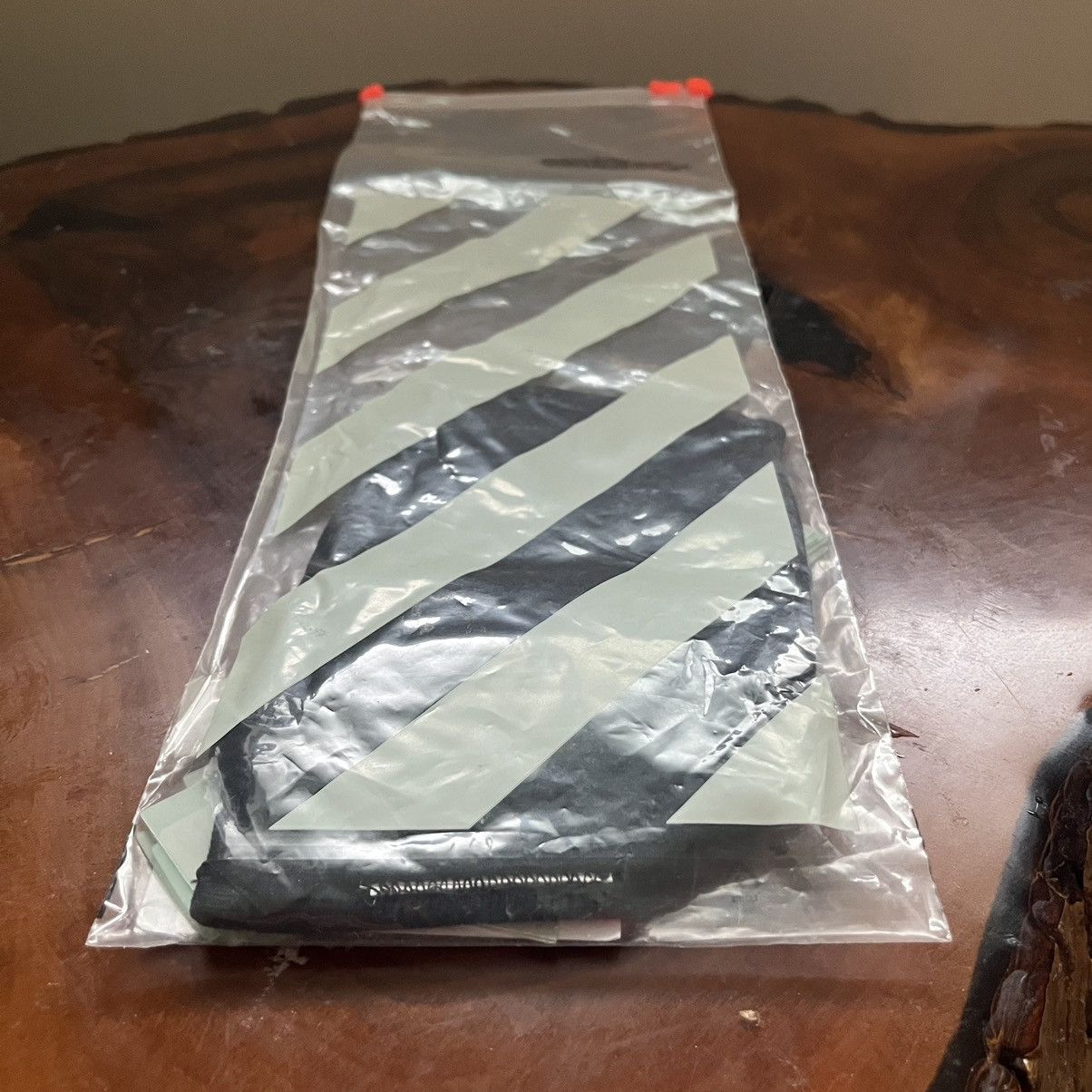 Off-White Helvetica Logo Mask Size ONE SIZE - 8 Thumbnail