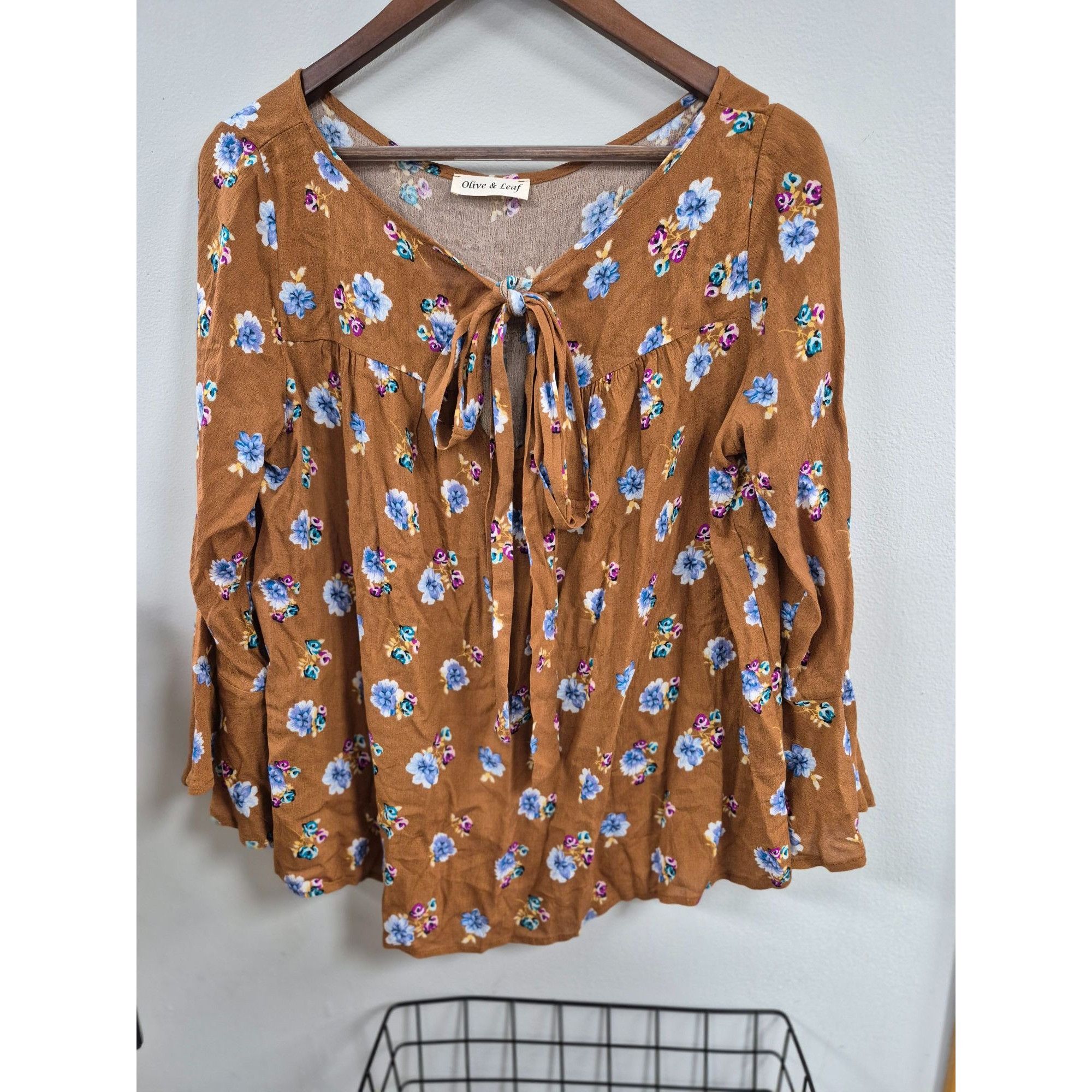 Other Olive & Leaf Womens Floral Tie-Front Blouse S Brown/Blue Ray Size S / US 4 / IT 40 - 1 Thumbnail