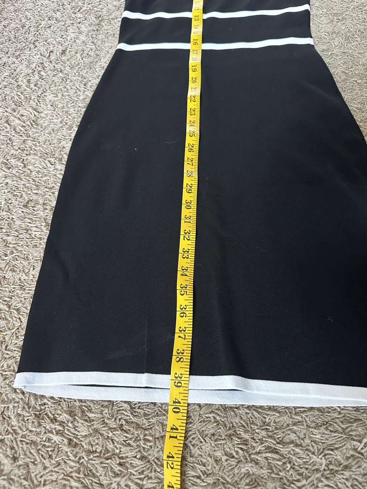 Designer Carmen Marc Valvo Women's Black and White Striped Dress Sz L Size L / US 10 / IT 46 - 8 Thumbnail