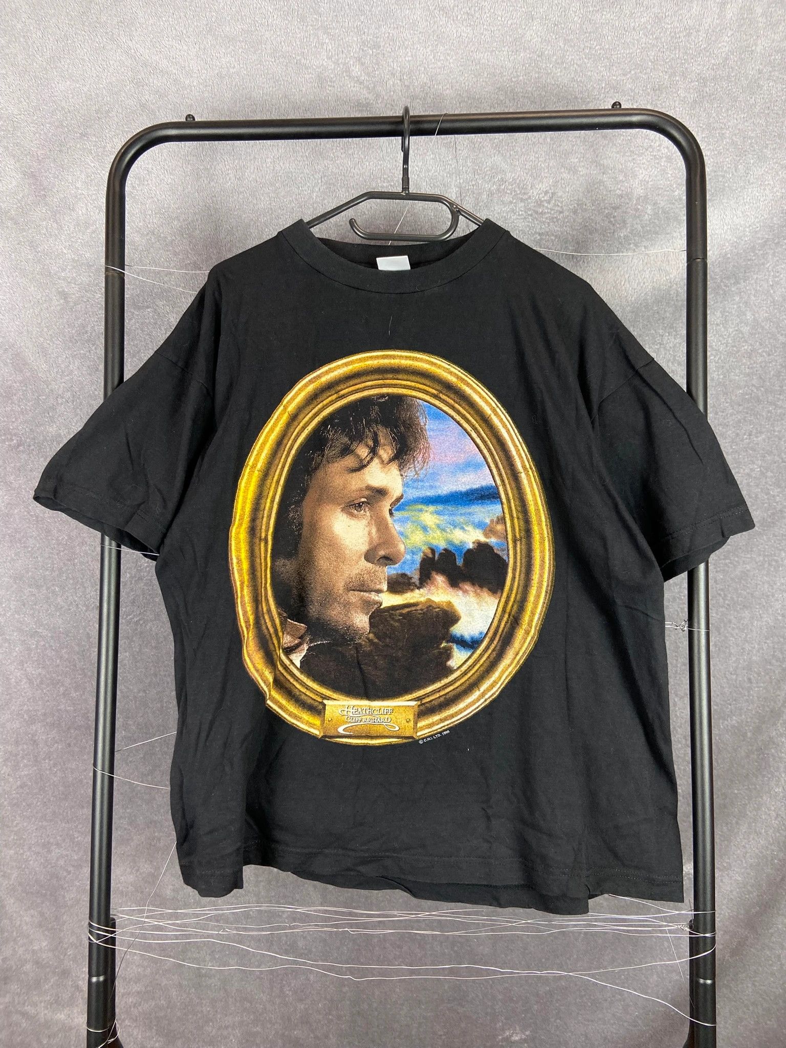 Vintage Vintage Cliff Richard Heathcliff Tour T-Shirt Black XL Size US L / EU 52-54 / 3 - 2 Thumbnail