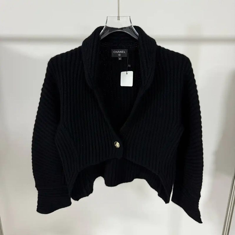 Chanel Chanel Black Cashmere Women's Cardigan 0089 Size S / US 4 / IT 40 - 1 Thumbnail