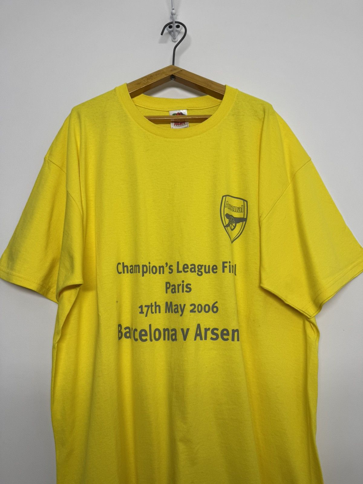 Fruit Of The Loom Arsenal Vs Barcelona CL Final 2006 Football T Shirt Size US XL / EU 56 / 4 - 4 Thumbnail