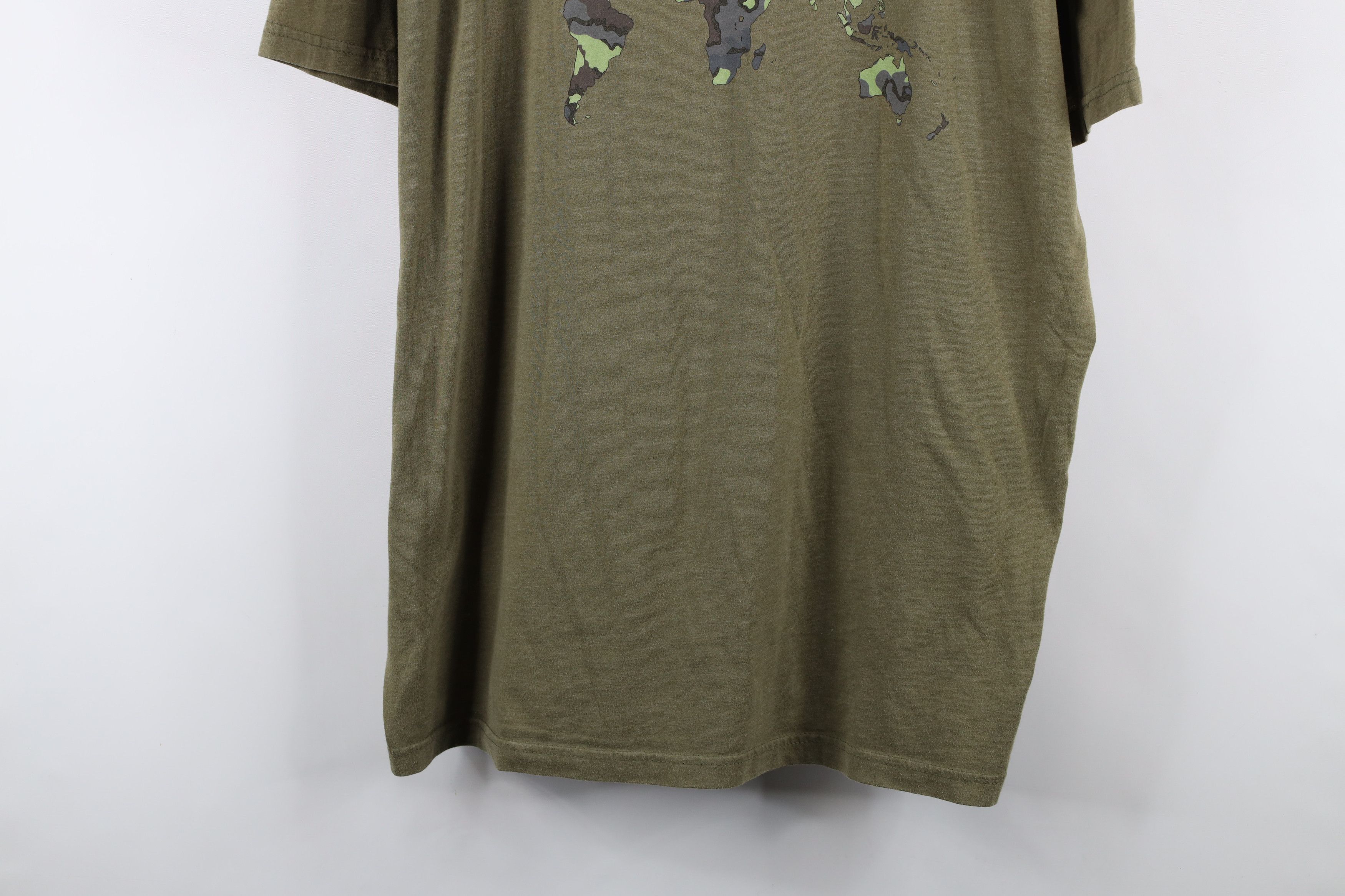 Vintage KUIU Hunting Gear Hunting World Map Short Sleeve T-Shirt Size US XXL / EU 58 / 5 - 3 Thumbnail
