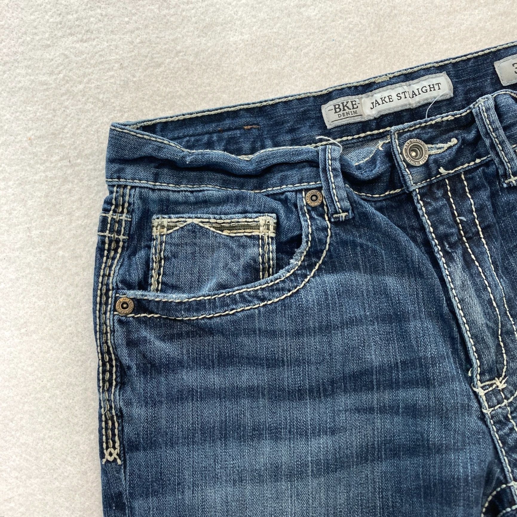 Vintage Buckle BKE Jeans Mens 32x30 Jake Straight Leg Dark Blue Stretch Denim Distressed Size US 32 / EU 48 - 4 Thumbnail