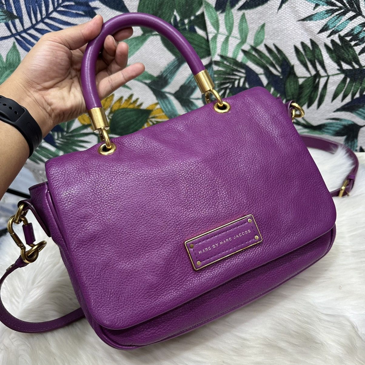 Marc by Marc Jacobs Authentic MARC BY MARC JACOBS Leather Handbag/ Shoulder Bag Size ONE SIZE - 2 Thumbnail