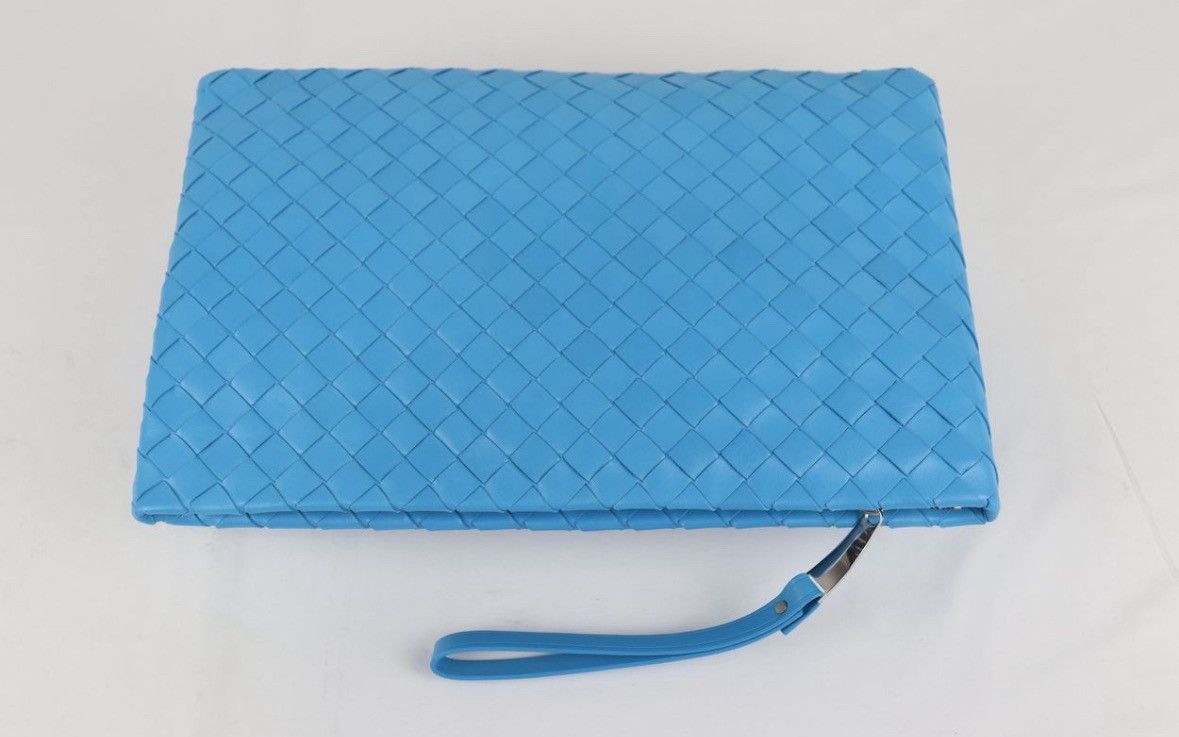 Bottega Veneta o1w1db11123 Pouch in Blue Size ONE SIZE - 3 Thumbnail