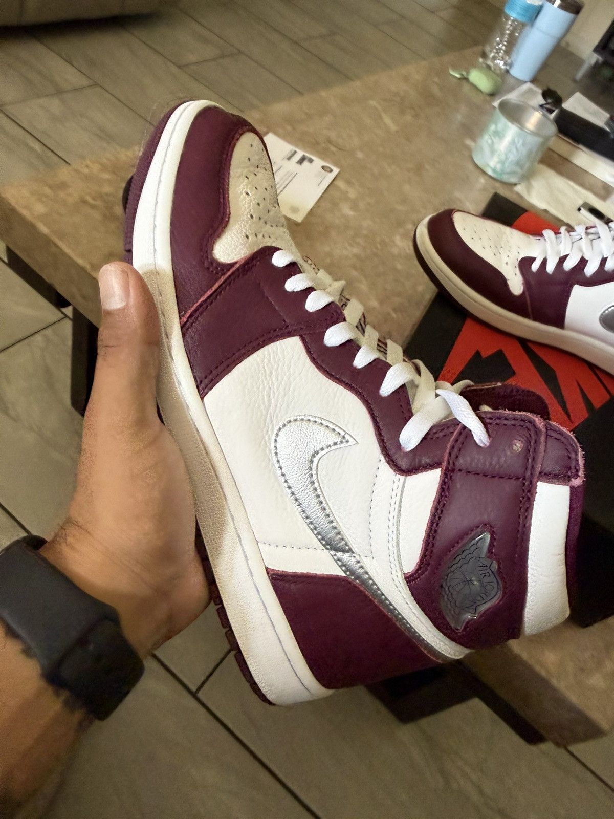 Jordan Brand Jordan 1 bordeaux Size US 10 / EU 43 - 2 Thumbnail