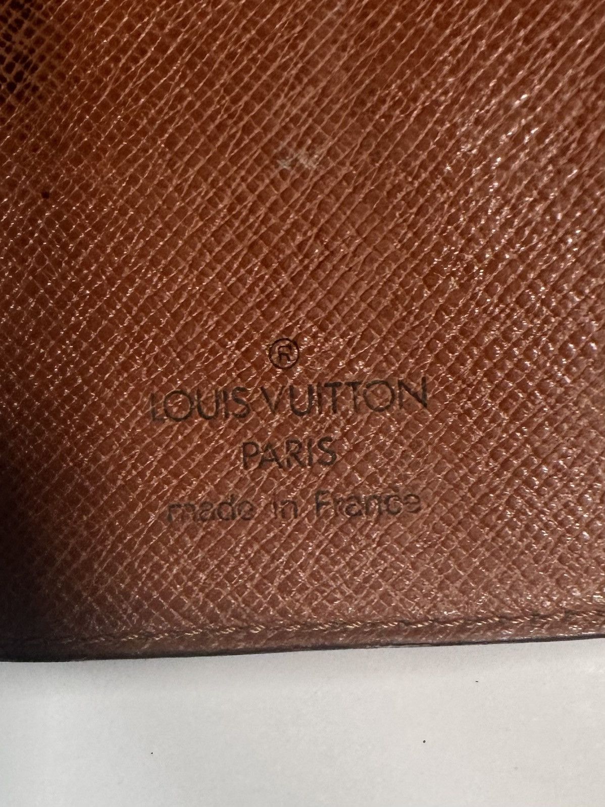 LOUIS VUITTON Epi Bi Fold Card Holder
