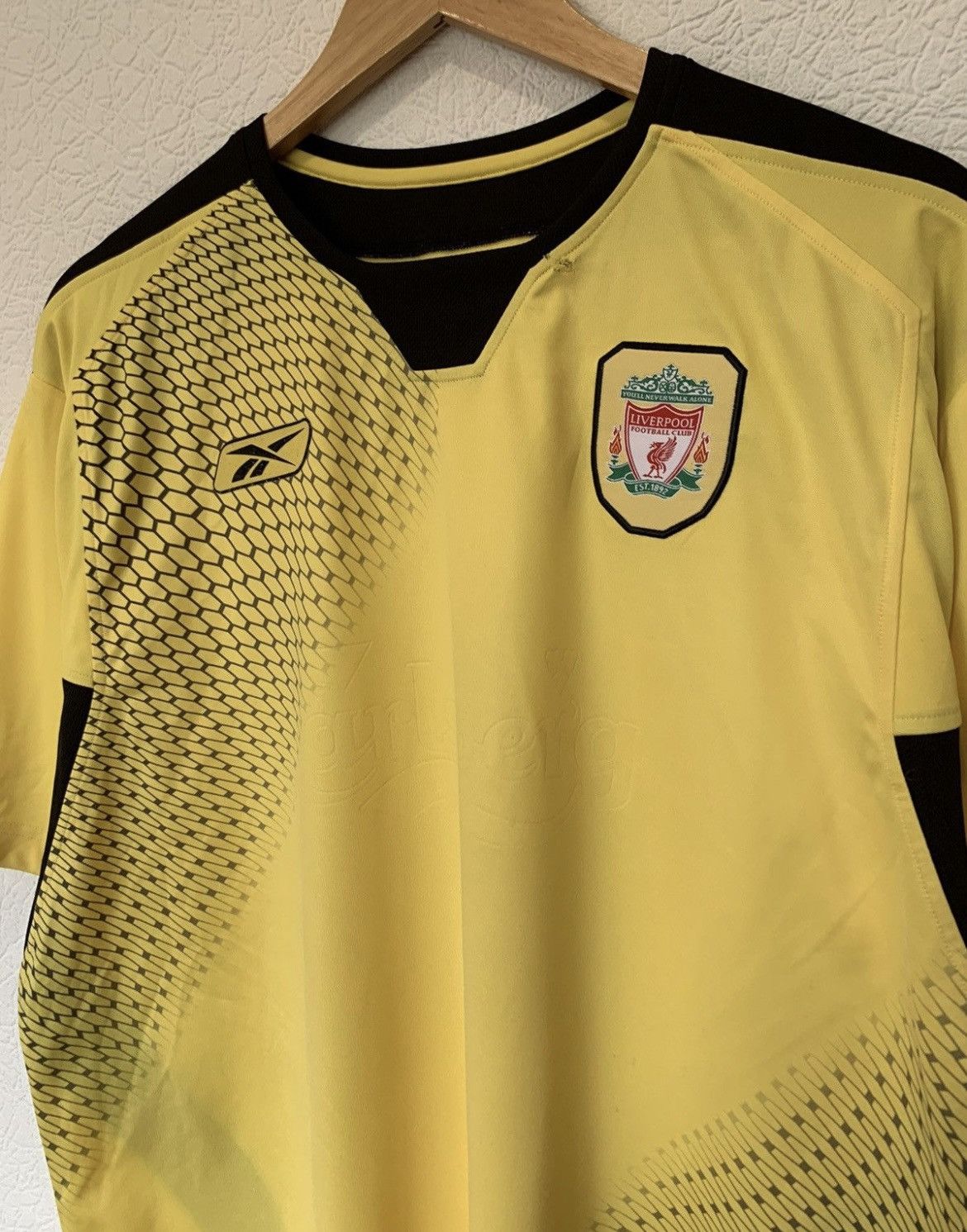 Reebok LIVERPOOL REEBOK 2004/2005 AWAY KIT SOCCER JERSEY FOOTBALL Size US XL / EU 56 / 4 - 2 Thumbnail