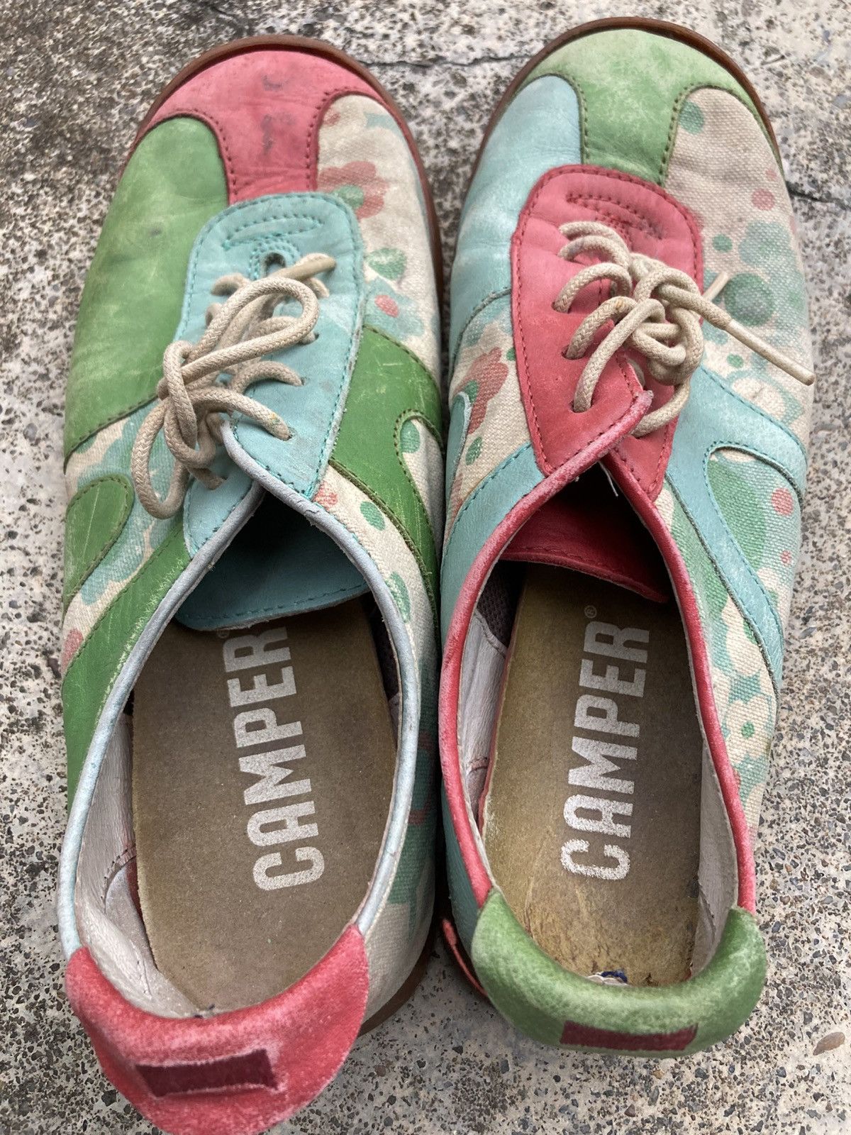 Camper × Vintage Vintage Camper Outdoor Floral Shoes Size US 7 / IT 37 - 2 Thumbnail