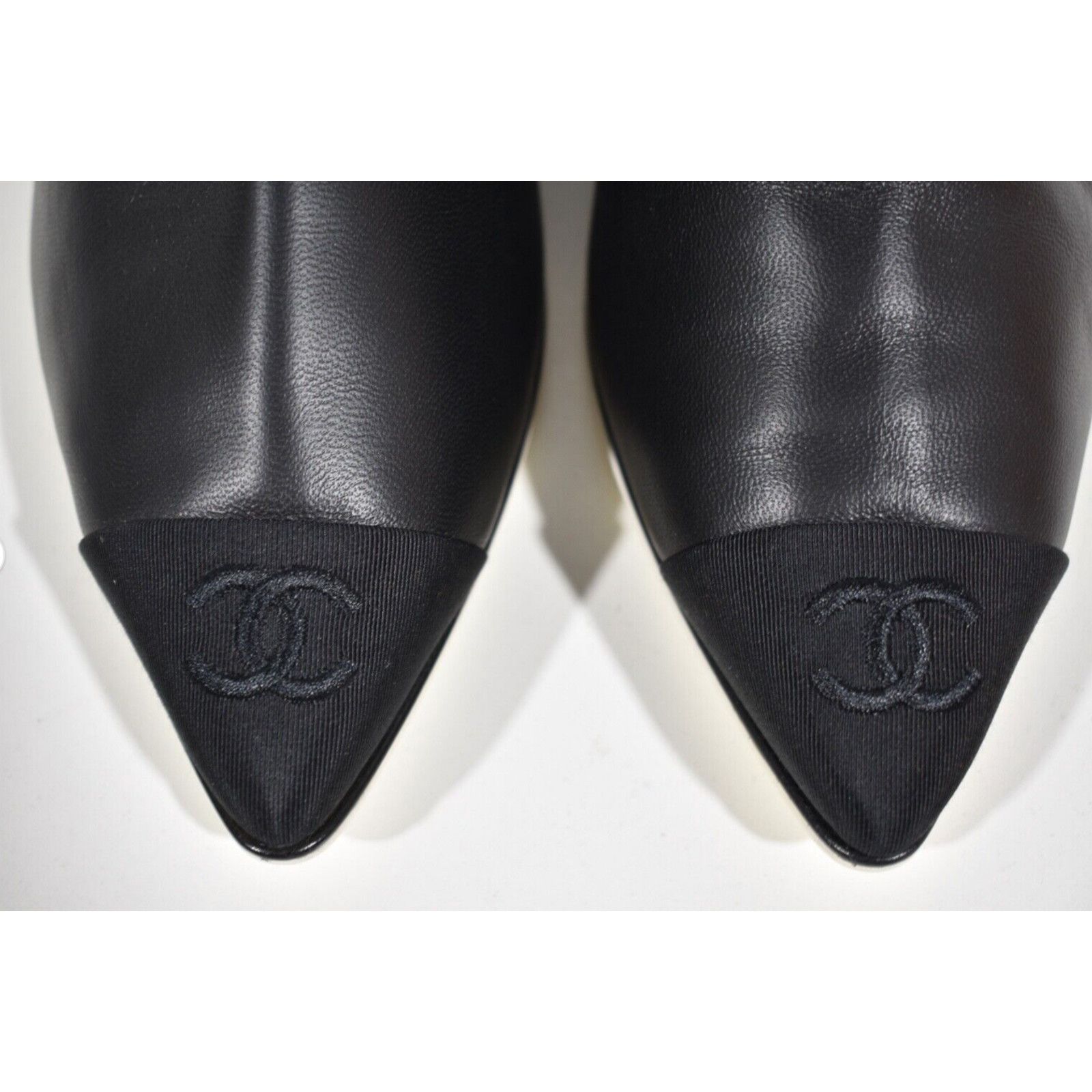 Chanel Chanel 21C Black Stretch Lambskin CC Pointed Toe Zipper Size US 10 / IT 40 - 5 Thumbnail