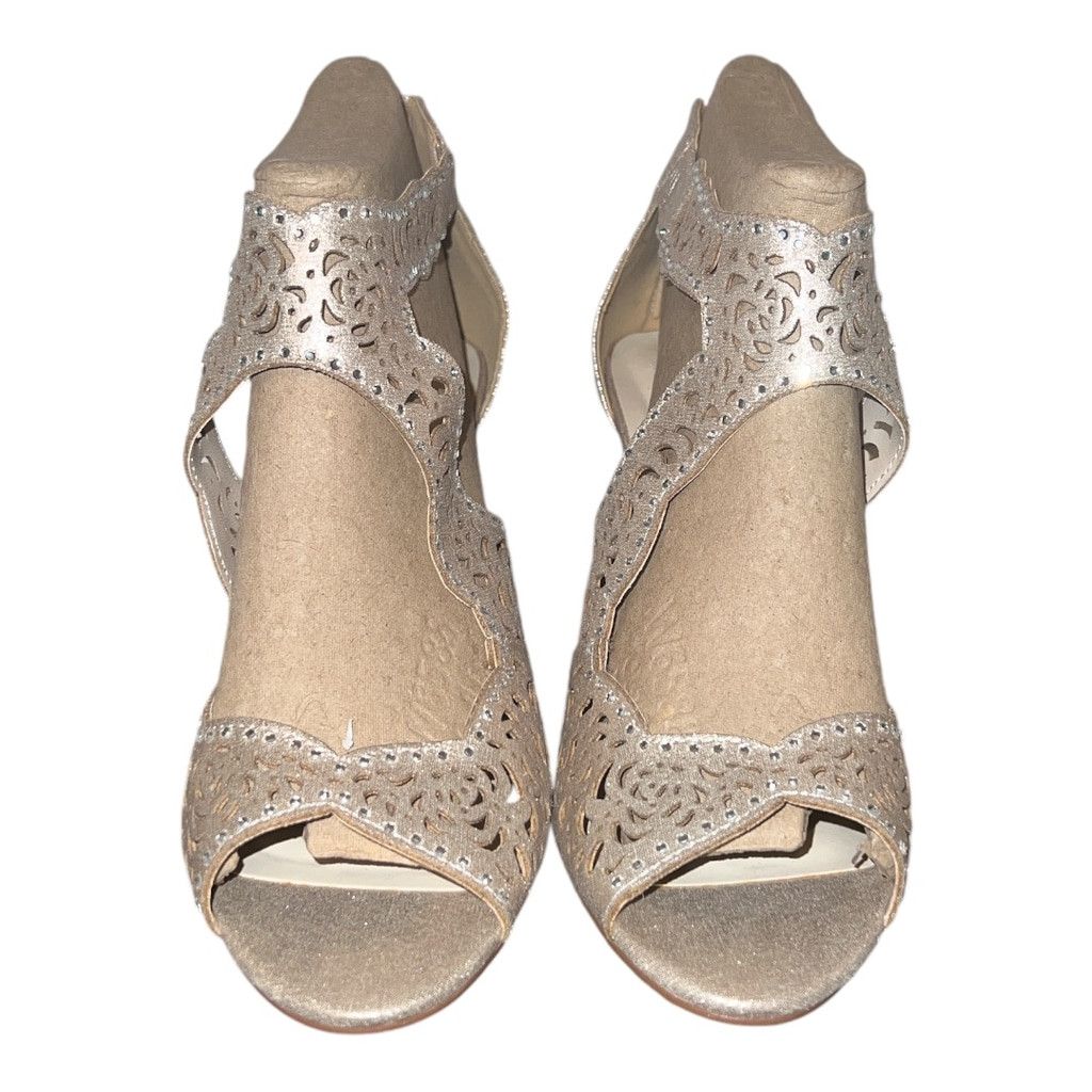 The Unbranded Brand Women's Touch Ups Gold heeled sandals size 10 Size US 10 / IT 40 - 2 Thumbnail