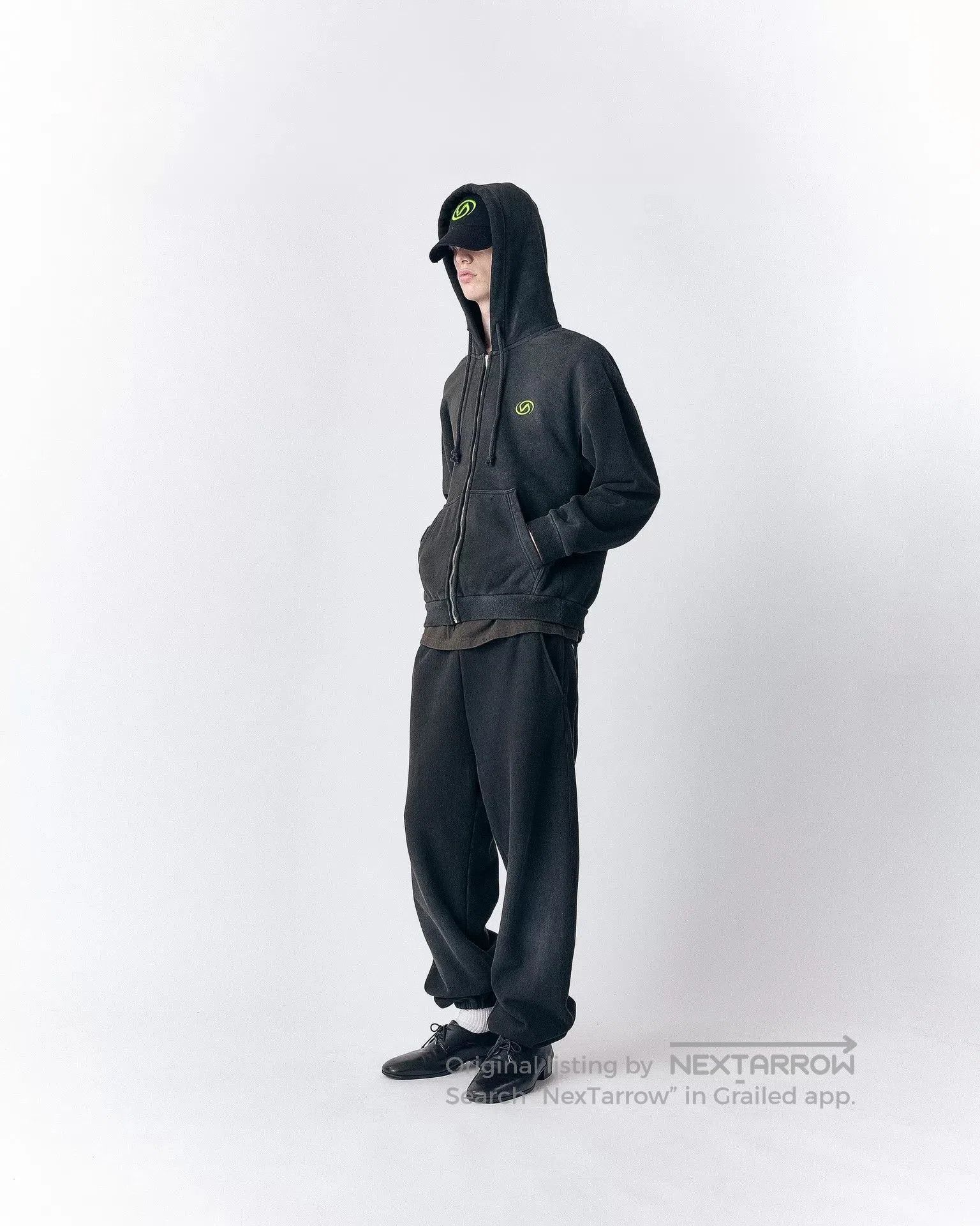 Vuja De black sunfaded chiral hoodie in supima cotton. Size US S / EU 44-46 / 1 - 8 Thumbnail