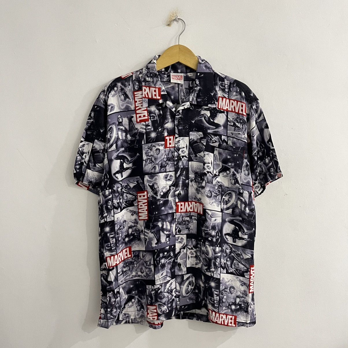 Marvel Comics Marvel Japan AOP Button Up Size US L / EU 52-54 / 3 - 1 Thumbnail