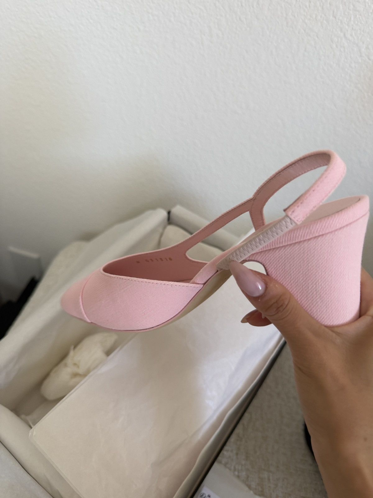 Chanel NEW chanel light pink denim slingbacks Size US 6.5 / IT 36.5 - 14 Thumbnail