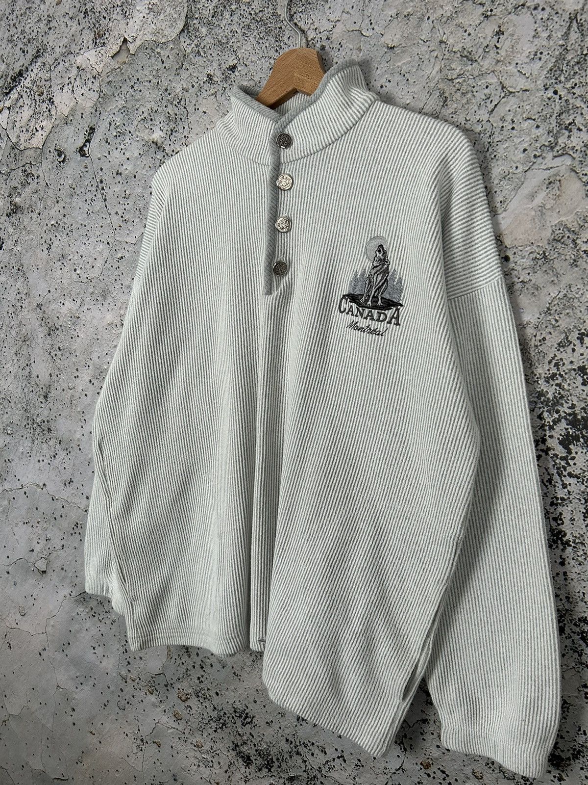Vintage Vintage Canada Wolf 90s Animal Crewneck Sweatshirt Size US L / EU 52-54 / 3 - 2 Thumbnail