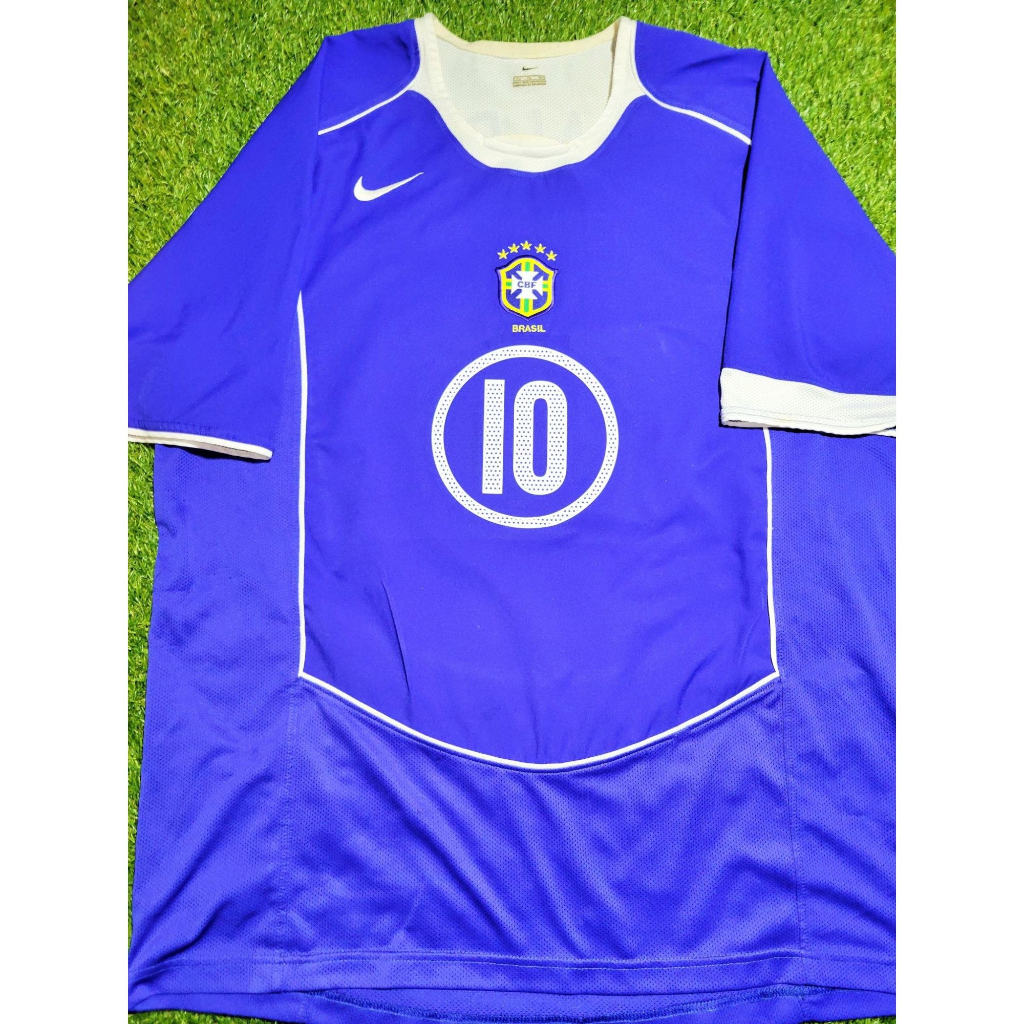 image of Ronaldinho Nike Brazil 2004 Away Soccer Jersey Shirt XL in Blue, Men's