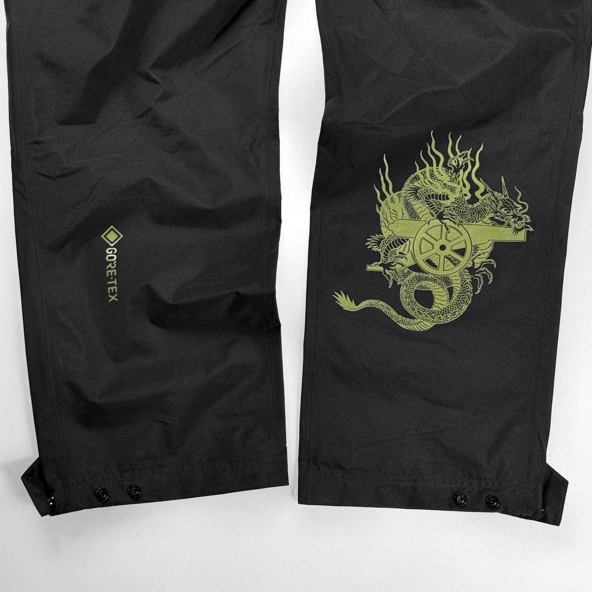 Adidas × Maharishi Adidas Arsenal x Maharishi Gore-Tex Membrane Pants Size US 38 / EU 54 - 5 Thumbnail