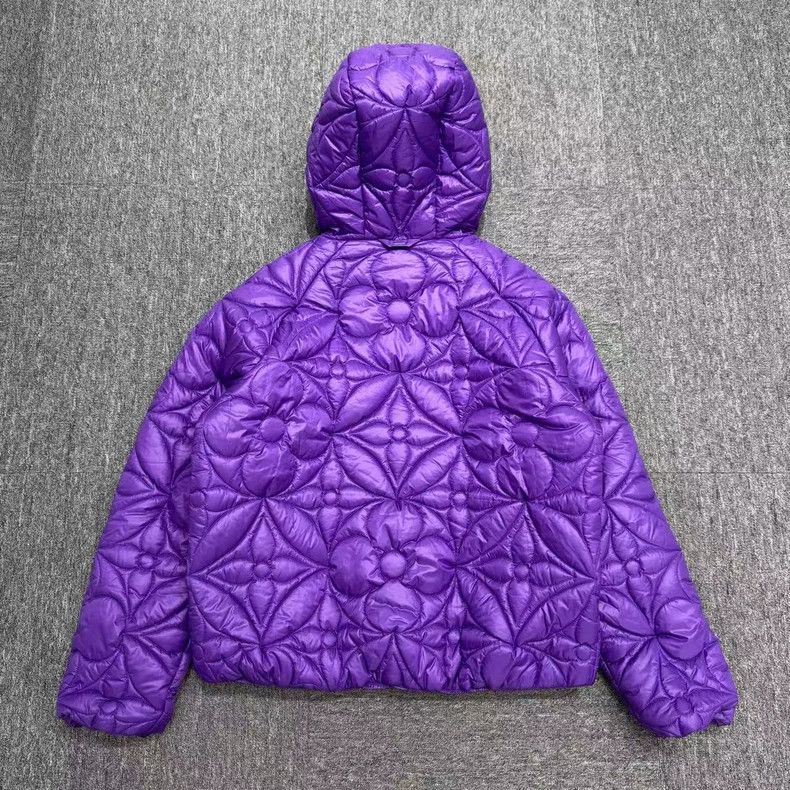 Louis Vuitton Louis Vuitton Purple embossed three-flower down jacket 2501 Size US L / EU 52-54 / 3 - 3 Thumbnail