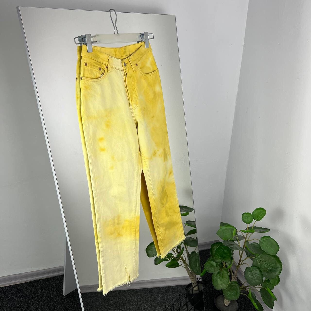 Levi's Rare Levi’s Vintage Archive Baggy Custom Yellow Made In USA Size 32" / US 10 / IT 46 - 2 Thumbnail