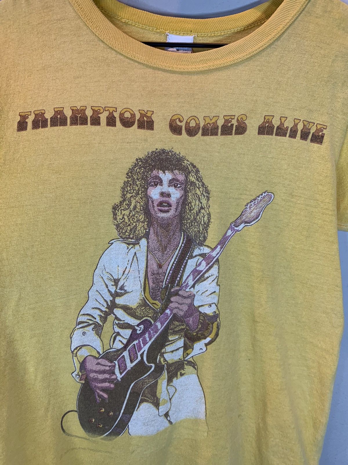 Band Tees × Vintage *RARE* Vintage 1976 Peter Frampton Comes Alive Band T-Shirt Size US S / EU 44-46 / 1 - 2 Thumbnail