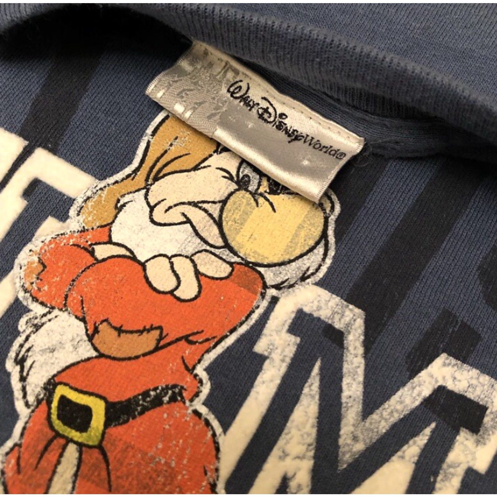 Disney VINTAGE 90s Y2k Disney Snow White Grumpy Cartoon Promo Rare Shirt Mens L White Disney Snow White Grumpy Mickey Mouse 90s Mens L Size US L / EU 52-54 / 3 - 2 Thumbnail