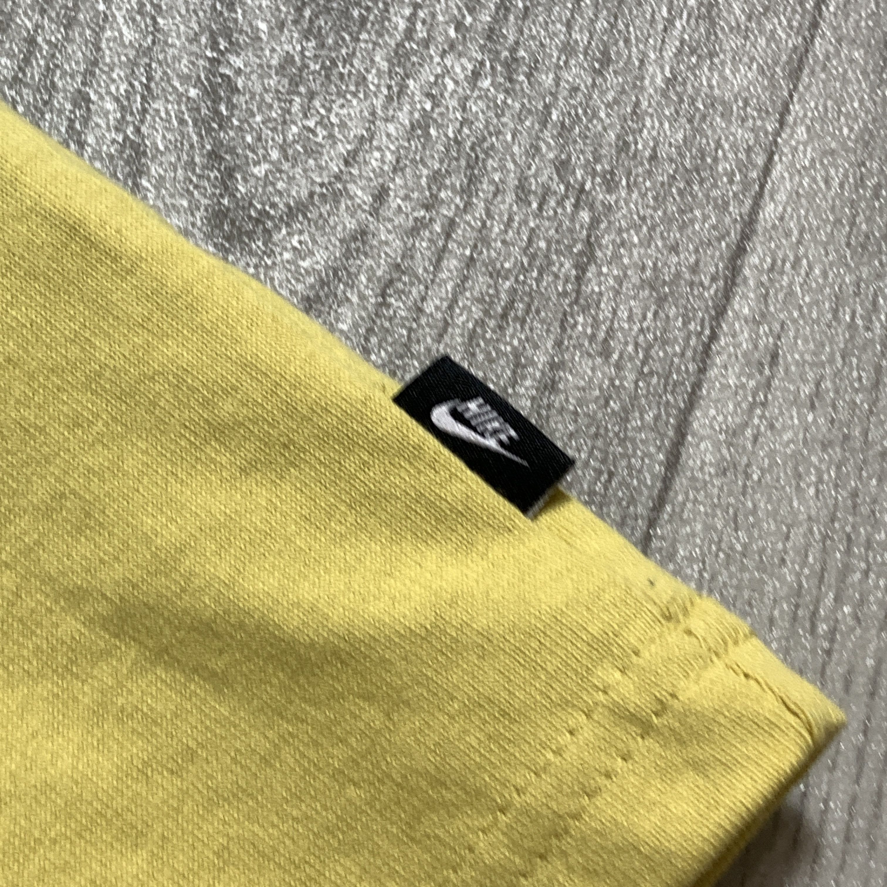 Nike Nike NSW Premium Centre Swoosh Yellow Oversize Tee Shirt L Size US L / EU 52-54 / 3 - 6 Thumbnail