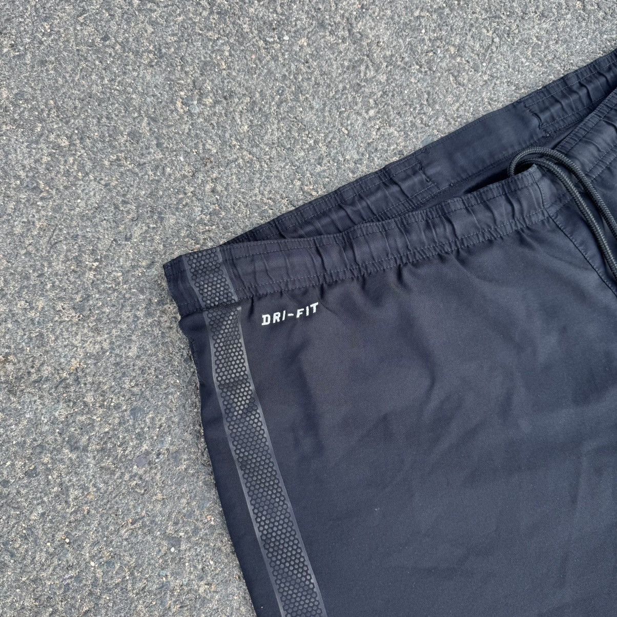 Nike Y2K Nike Galatasaray Black Soccer Shorts XL Blokecore Size US 36 / EU 52 - 3 Thumbnail