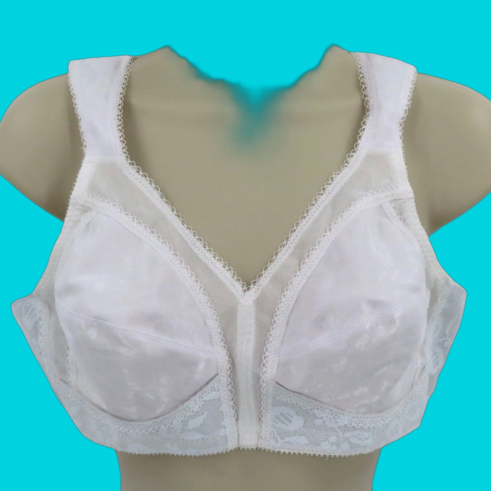 Vintage Playtex 38B Bra 18 Hour Ultimate Shoulder Comfort Wireless Unlined Wide Straps White Size ONE SIZE - 1 Thumbnail
