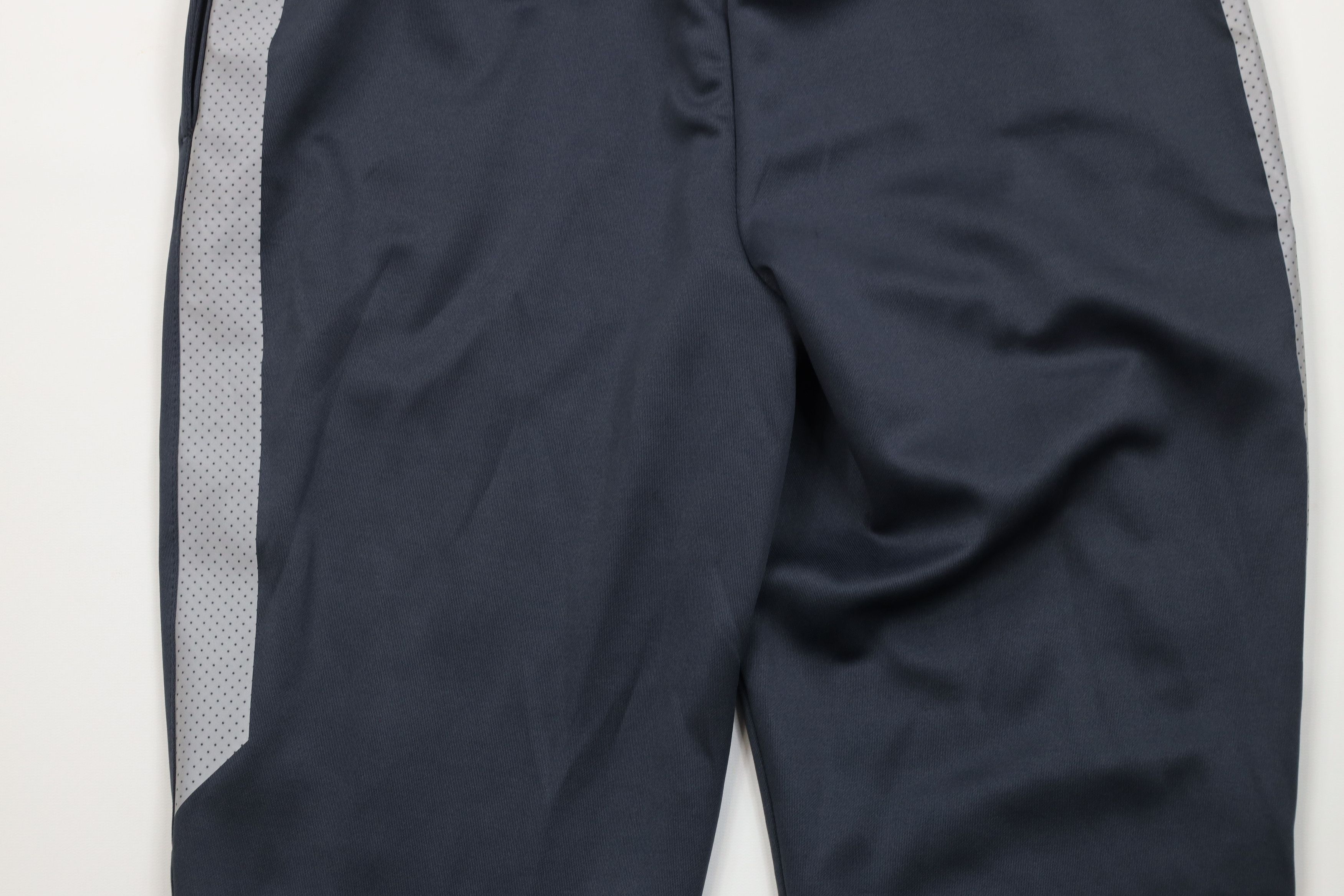 Reebok Deadstock Reebok Crossfit Tapered Leg Sweatpants Gray Size US 32 / EU 48 - 11 Thumbnail
