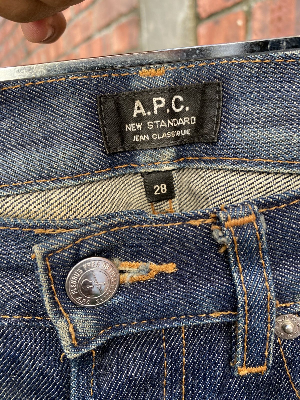 A.P.C. W30x29.5 A.P.C redline new standard cut distressed Size US 30 / EU 46 - 7 Thumbnail