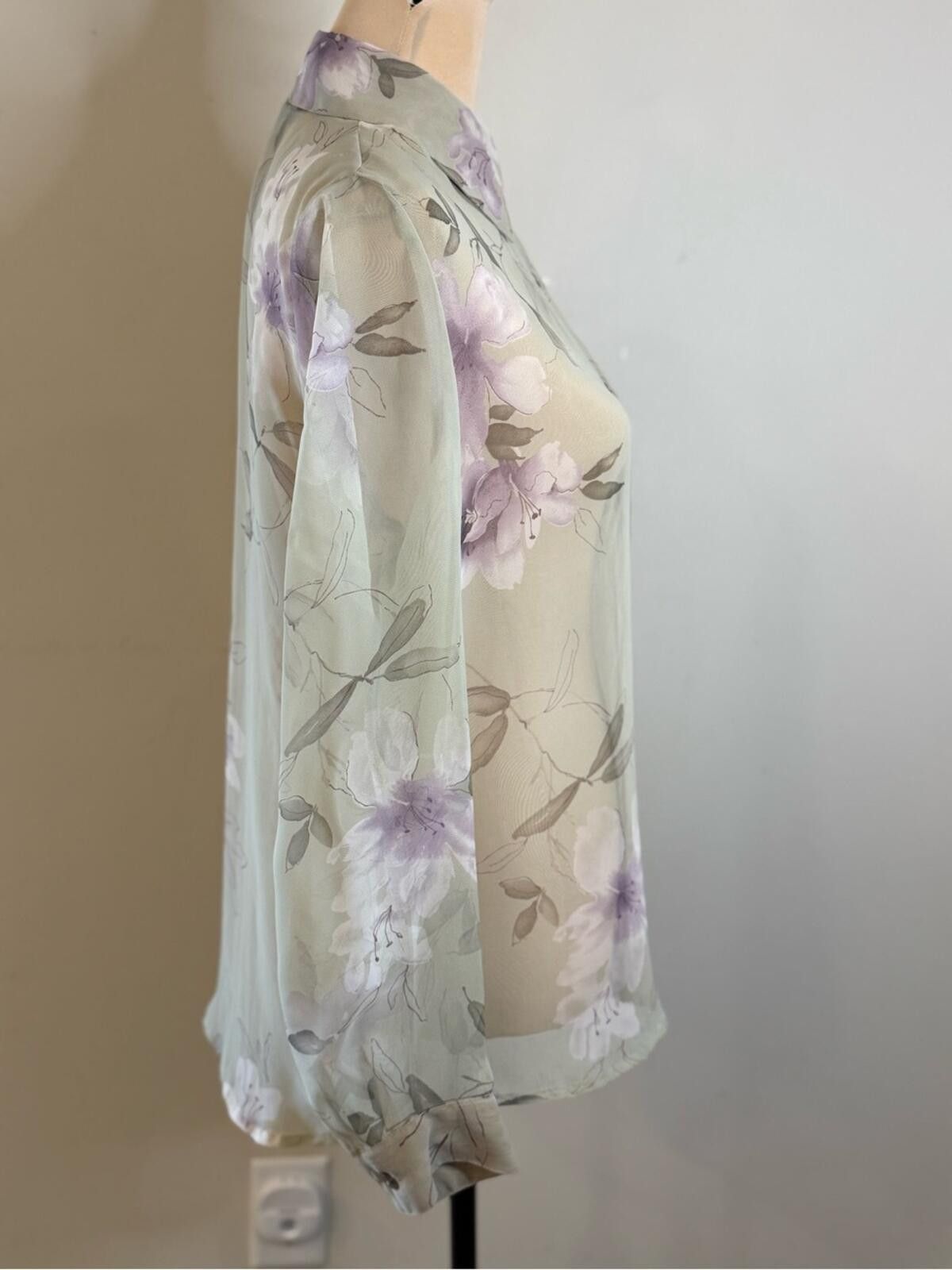 Industry of All Nations Notations sheer floral button blouse green purple white SM Size S / US 4 / IT 40 - 2 Thumbnail