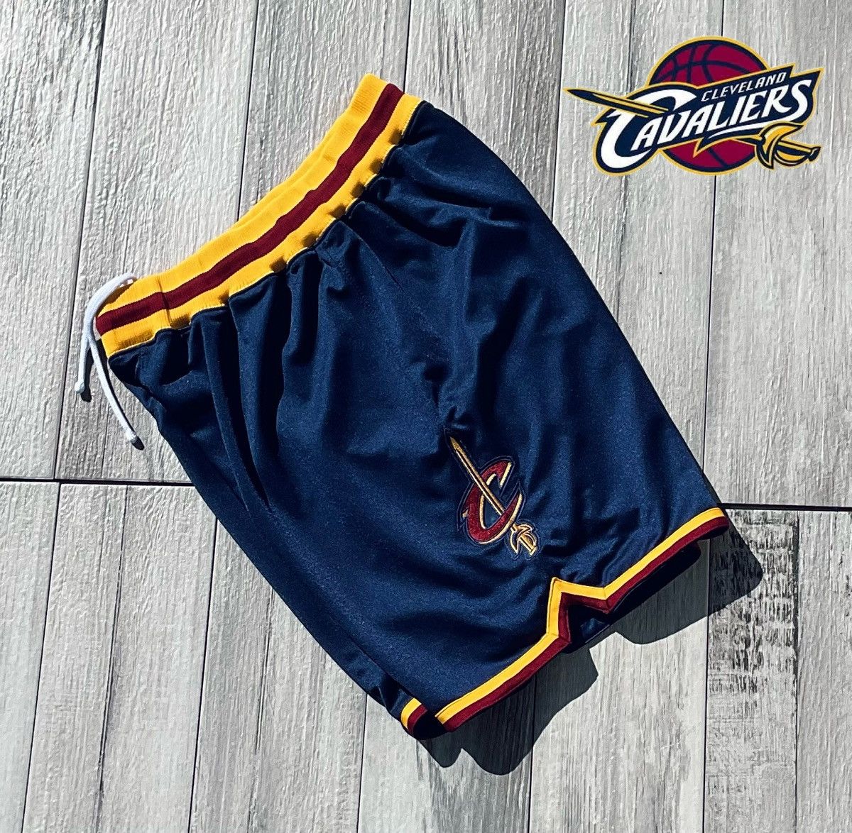 Mitchell & Ness Mitchell+Ness Authentic Cleveland Cavs Away Shorts Men’s L Size US 34 / EU 50 - 1 Thumbnail