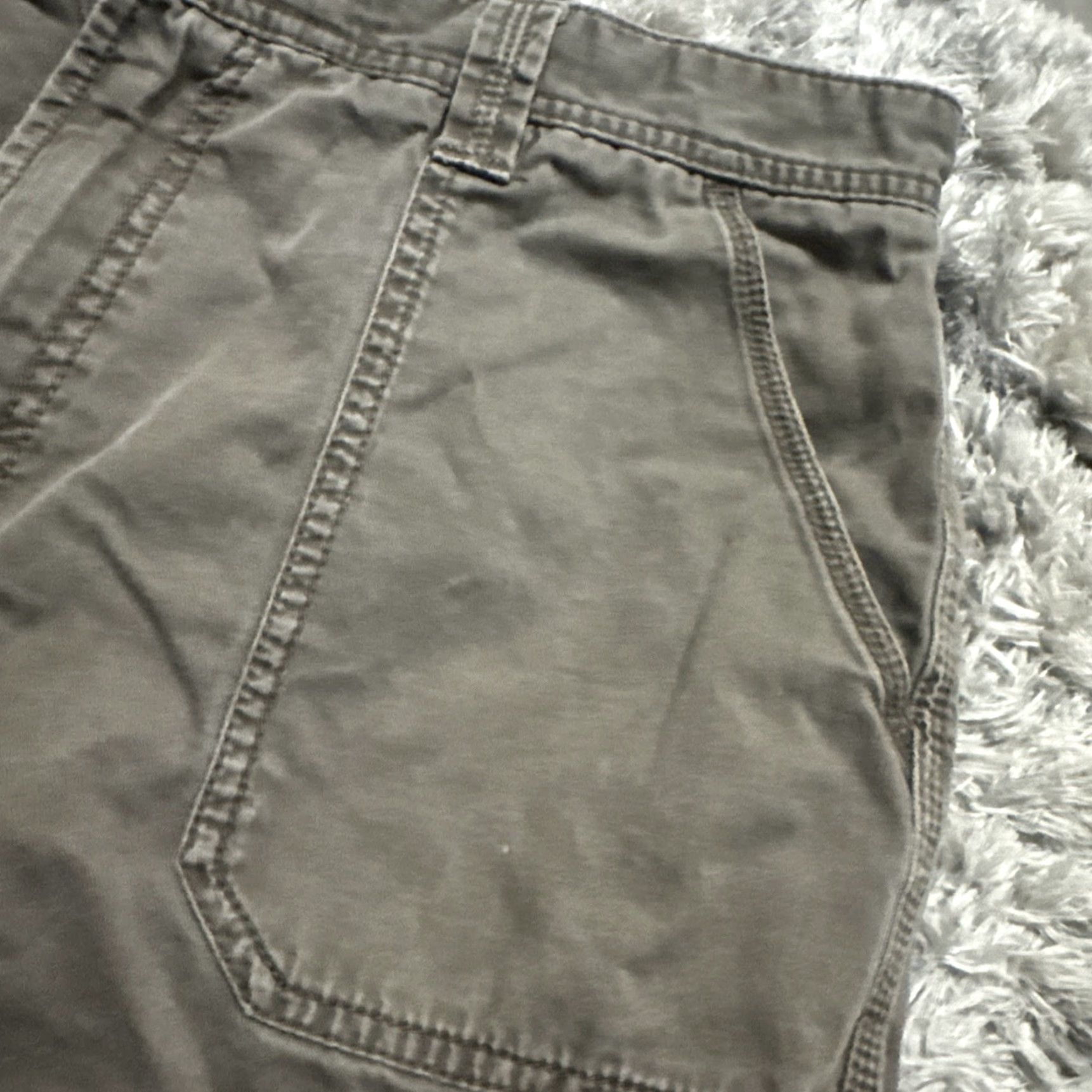 Van Heusen VINTAGE Van Heusen Cargo Shorts Men 34 Brown 00’s Y2K AS-IS Stained HTF Size 34 Mens Size US 34 / EU 50 - 5 Thumbnail