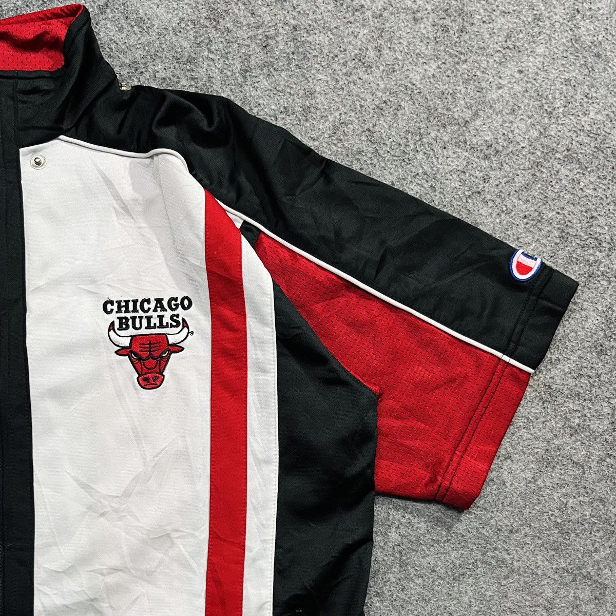 Champion NBA CHICAGO BULLS 90s WARM UP SHOOTING SHIRT Size US S / EU 44-46 / 1 - 2 Thumbnail
