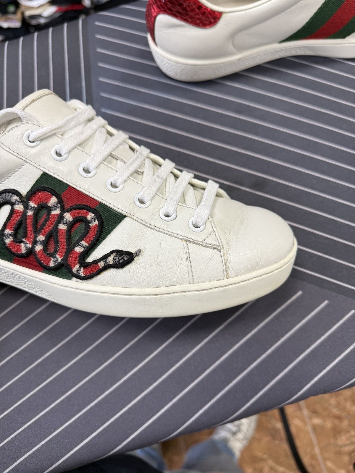 Gucci 🇮🇹 Gucci Ace Snake Embroidered Leather Sneakers Rare Size US 7 / EU 40 - 10 Thumbnail