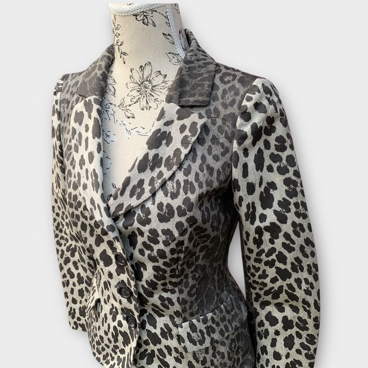 Moschino MOSCHINO CHEAPANDCHIC LEOPARD PRINTED WOMEN JACKET Size XS / US 0-2 / IT 36-38 - 9 Thumbnail