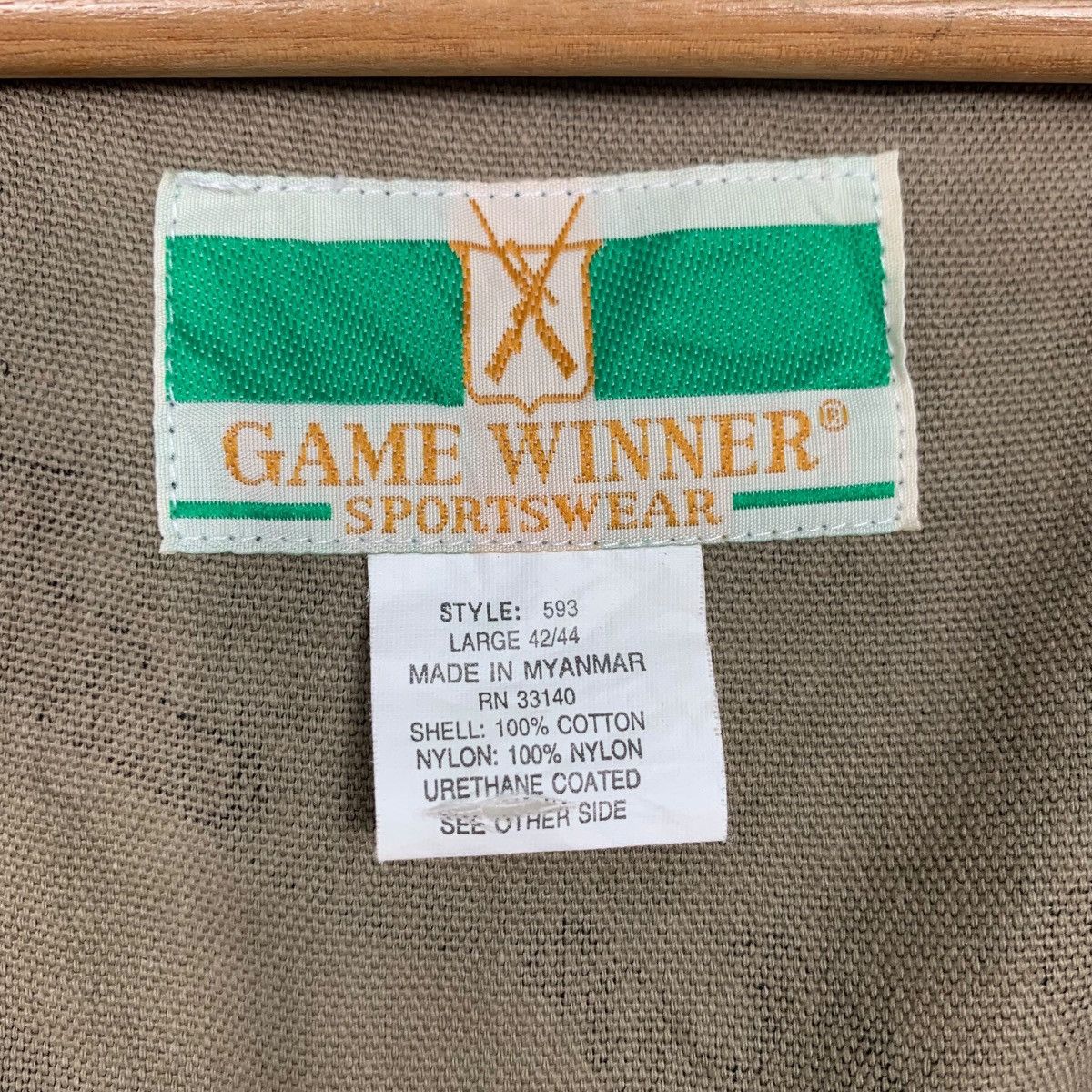 Vintage 90's GAME WINNER Sportswear Camo Hunting Vest #2443-C109 Size US L / EU 52-54 / 3 - 14 Thumbnail