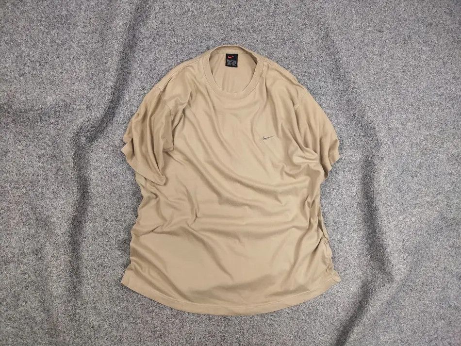 Nike Vintage 90's Nike Swoosh Oversized Beige Shirt USA Y2K Style Size US L / EU 52-54 / 3 - 1 Thumbnail