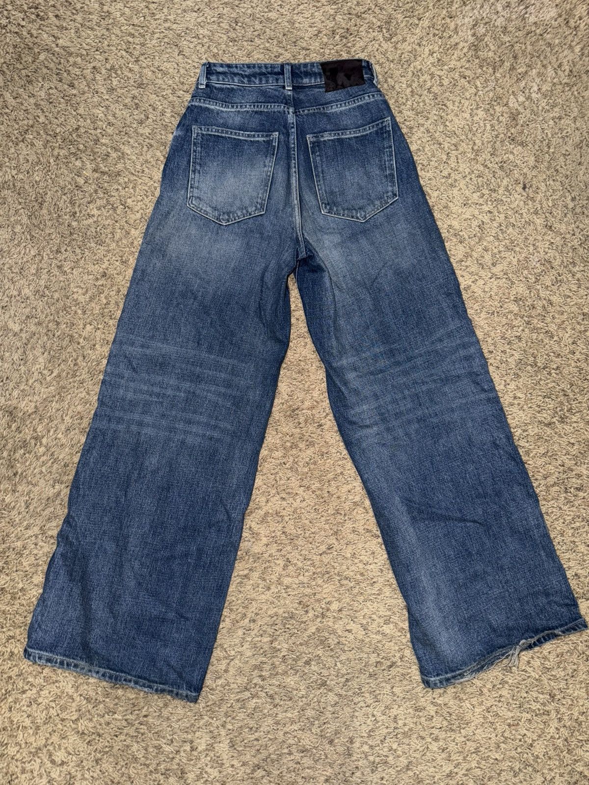 Pearled Ivory Pearled Ivory 1211 Washed Indigo Denim Size US 26 / EU 42 - 2 Thumbnail