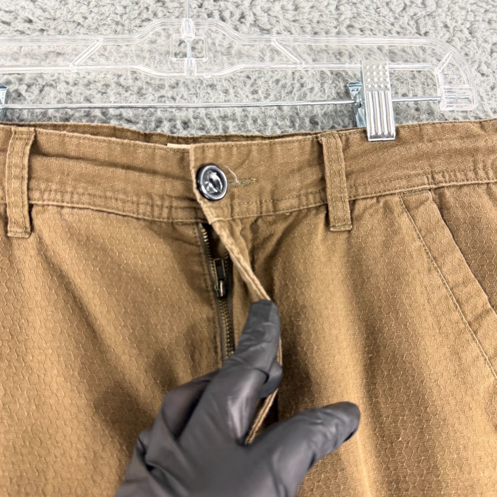 Anthropologie Koto Slim Fit Joggers Mens Size 32 Brown Khaki Chino Casual Pants Regular Cotton Comfort Breathable Front Pocket Slant Casual Classic Jogger Style Size US XS / EU 42 / 0 - 3 Thumbnail