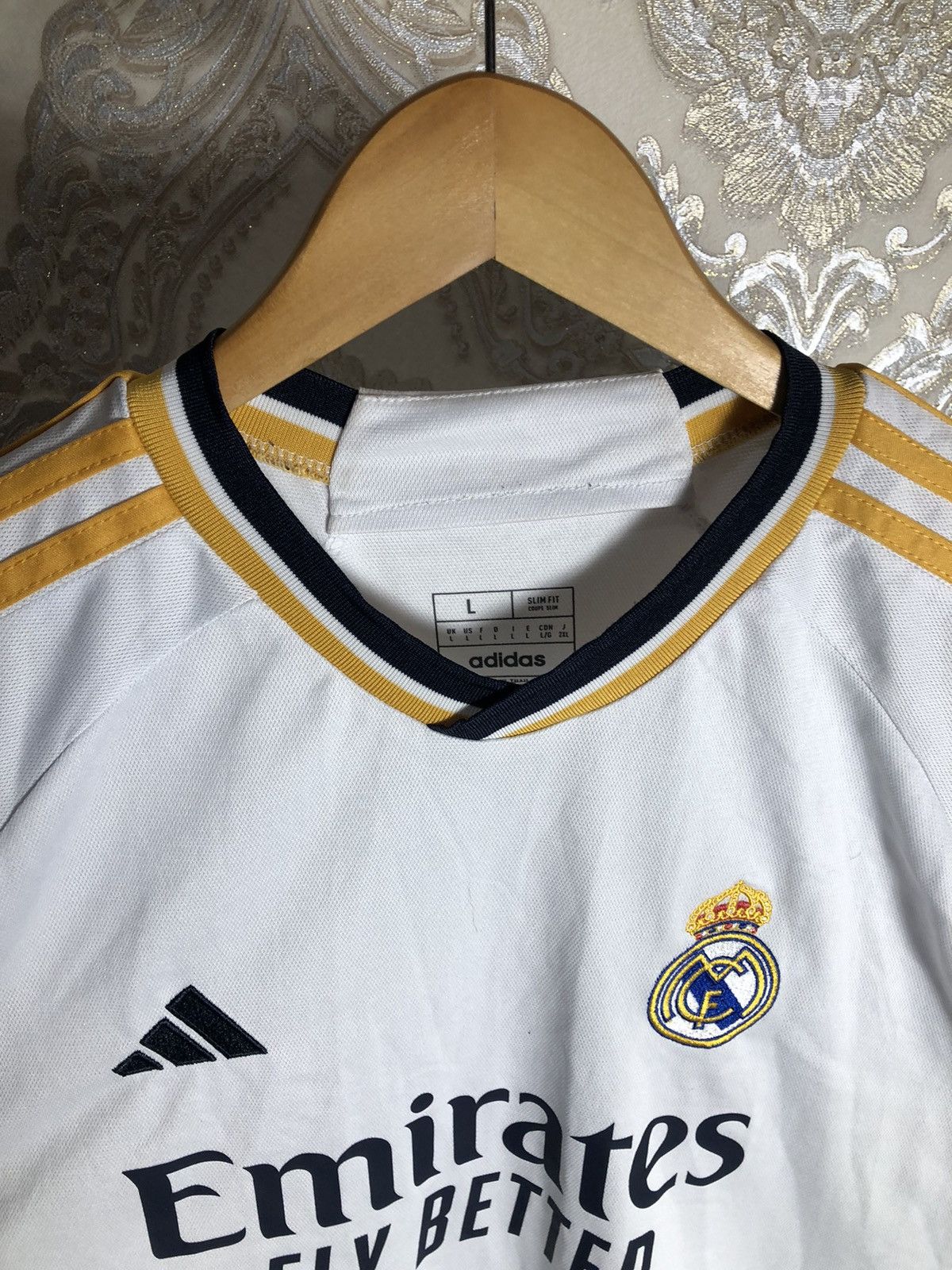 Vintage ADIDAS FC REAL MADRID SPAIN SOCCER JERSEY RETRO BLOKE Y2K Size US L / EU 52-54 / 3 - 3 Thumbnail
