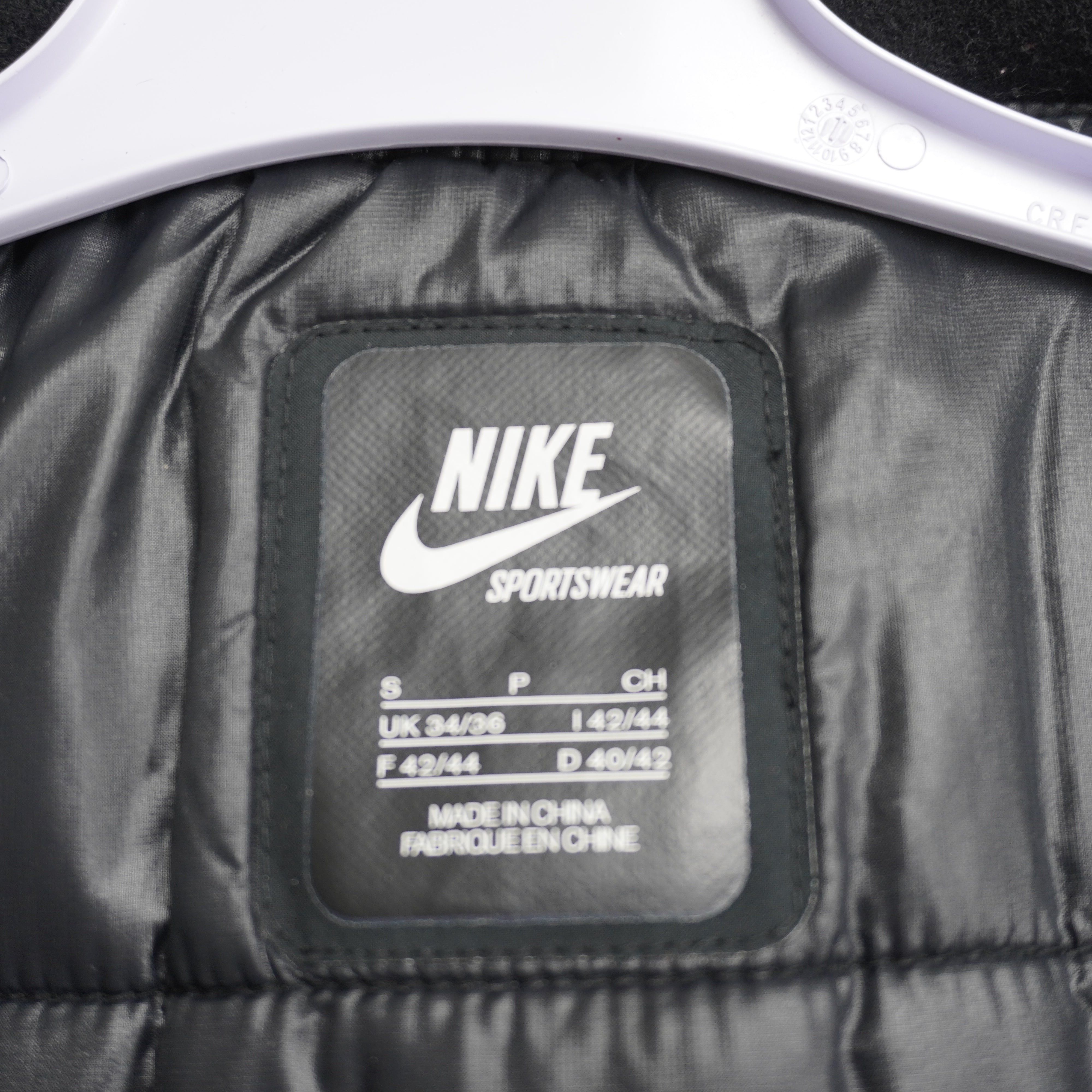 Nike Used Women's Nike Black Jacket Size S / US 4 / IT 40 - 19 Thumbnail