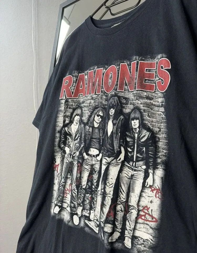 Band Tees × Vintage Ramones Vintage Tee Anthology Punk Rock Band Tee Ghotic Size US XL / EU 56 / 4 - 2 Thumbnail