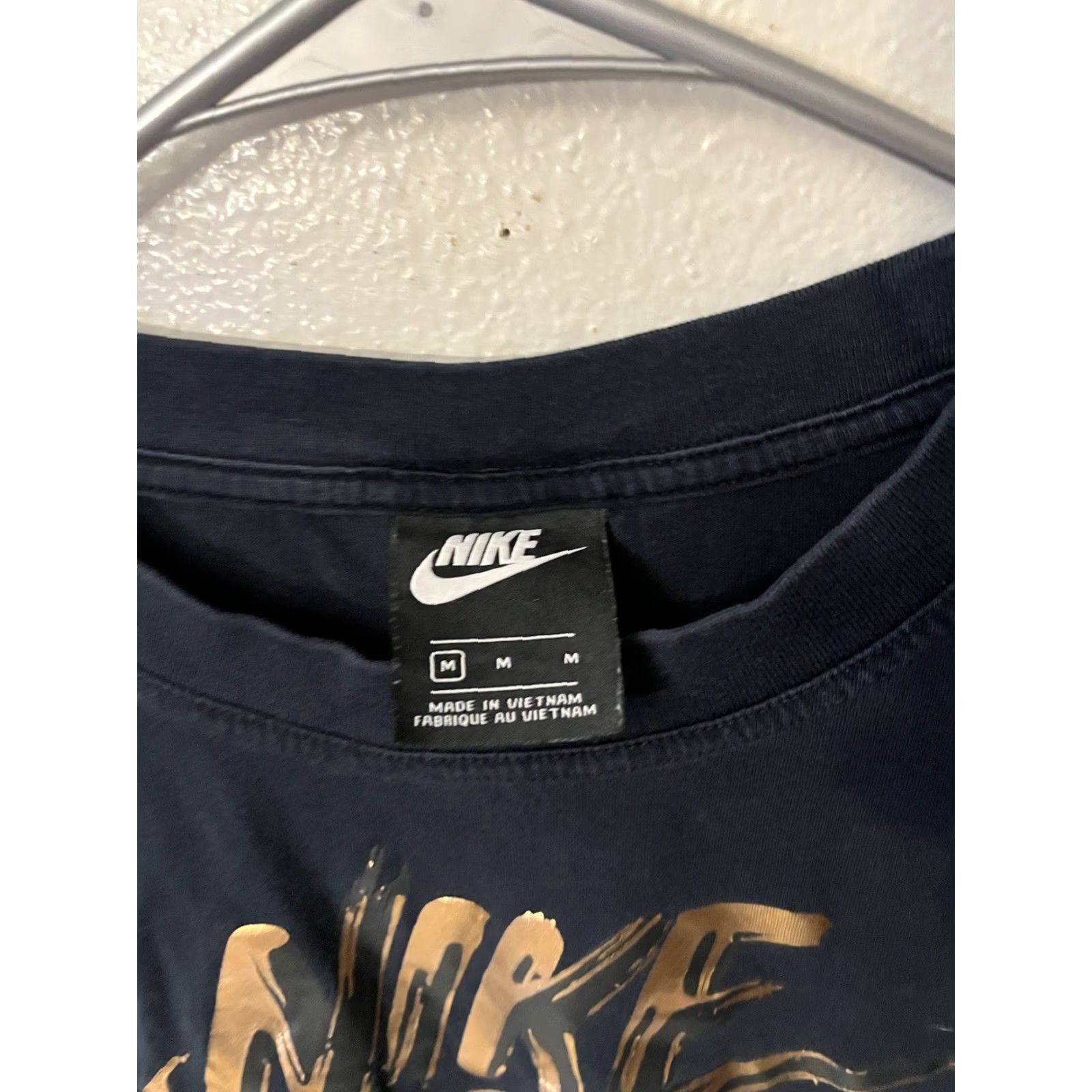 Nike Nike Long Sleeve T-Shirt Black/Metallic Gold Men's Medium Size US M / EU 48-50 / 2 - 2 Thumbnail