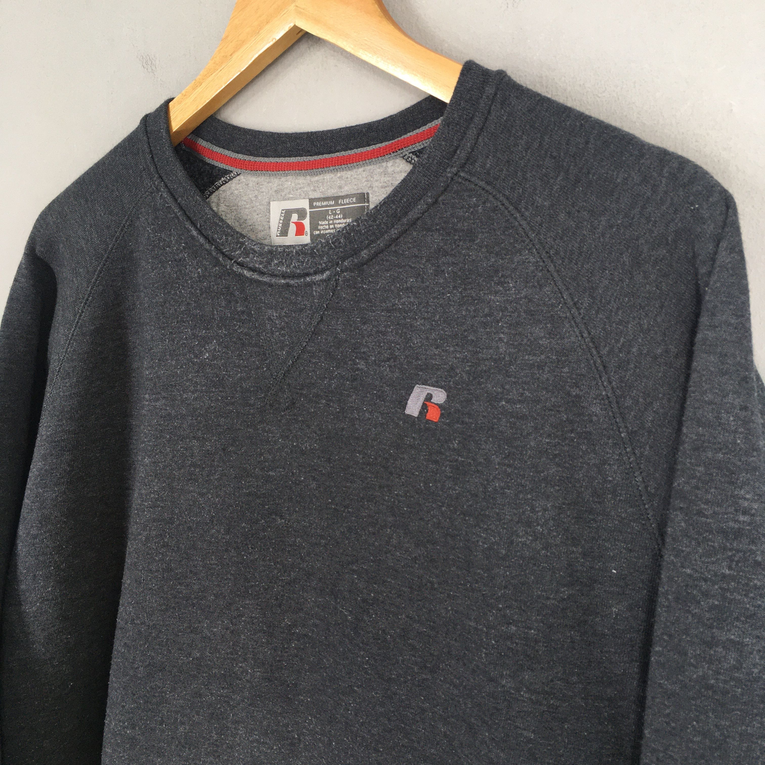 Russell Athletic × Vintage Vintage 90s Russell Athletic Gray Plain Sweatshirt Large Size US L / EU 52-54 / 3 - 3 Thumbnail