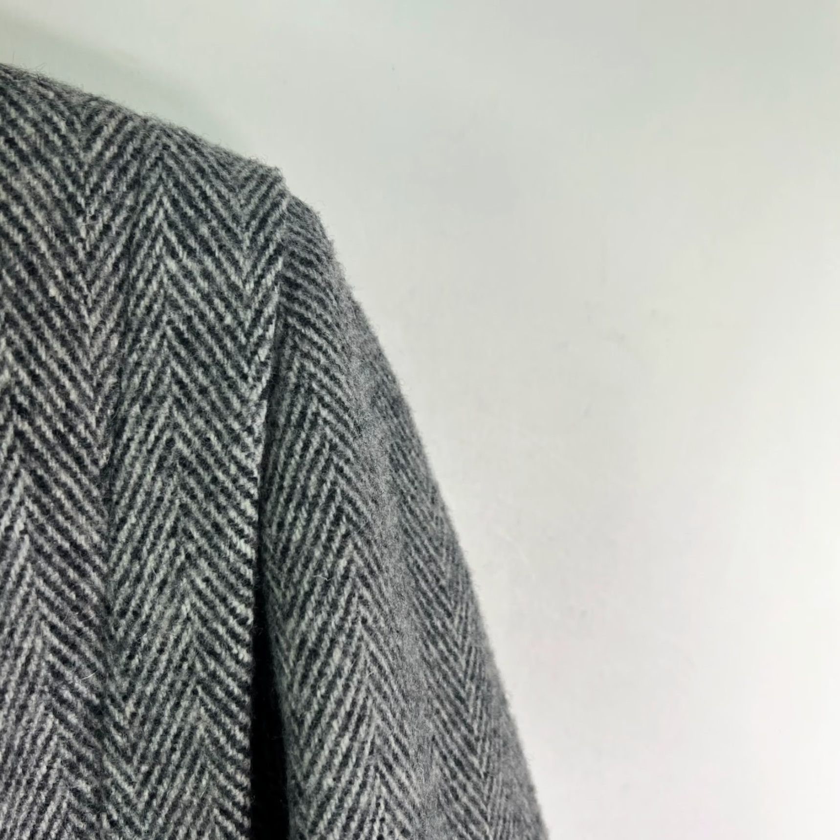 Vintage VINTAGE Herman Kay Pea Coat Women XL Gray Herringbone Wool Blend Mid-Length 80s USA Size XL / US 12-14 / IT 48-50 - 2 Thumbnail